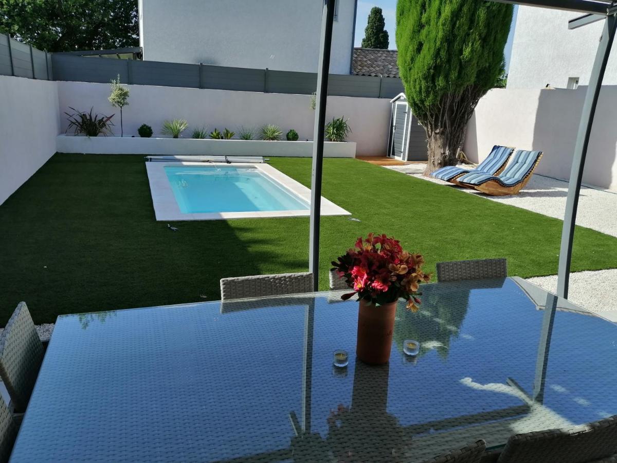 Jas Dou Felibrige Bed & Breakfast Puget-Ville Exterior photo